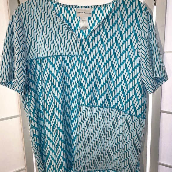 Alfred Dunner Keyhold Neck Patchwork Top - Picture 4 of 13